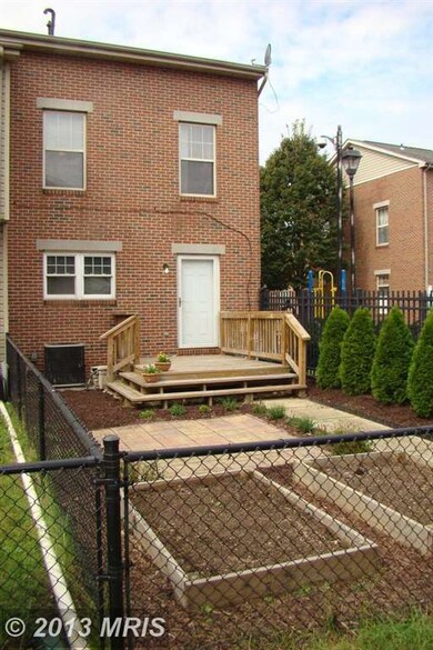 309 N Fremont Ave, Baltimore, MD 21201 - photo 3