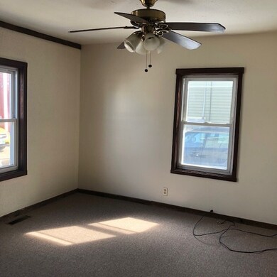 33 Tyler St, Nashua, NH 03060 - photo 3