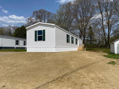 15 Brooke Ave, Belfast, ME 04915 - photo 2