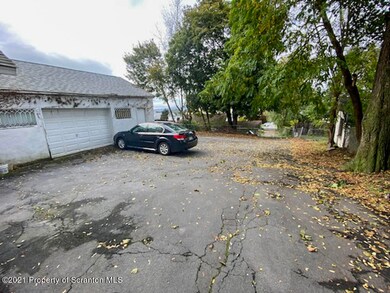 W Elm St (1 of 1)-36