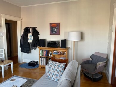 176 Winthrop Rd unit 8, Brookline, MA 02445 - photo 3