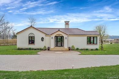 717 Short Beach Rd, Saint James, NY 11780 - photo 4