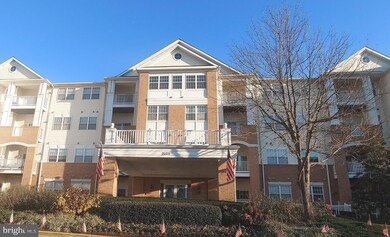 2605 Chapel Lake Dr unit 202, Gambrills, MD 21054 - photo 7