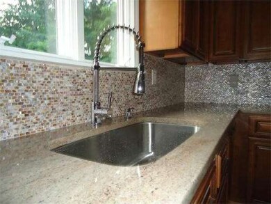 8 Jonathan Judd Cir, Southampton, MA 01073 - photo 7