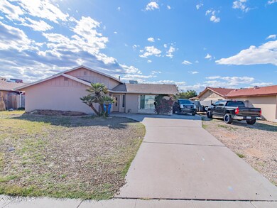 14220 N 33rd Ave (2 of 25)