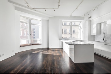 District unit 714, New York, NY 10038 - photo 2