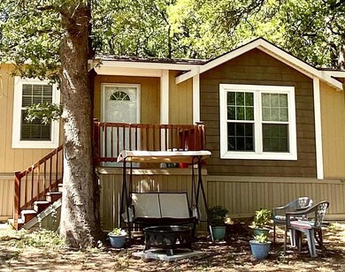 1035 Meadow Oaks St unit 1, Azle, TX 76020 - photo 2