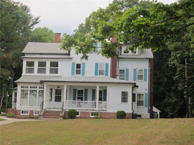 18 Payan St unit 2R, West Warwick, RI 02893 - photo 2