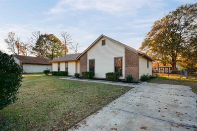 1305 Kevin Ct, Jacksonville, NC 28546 - photo 2