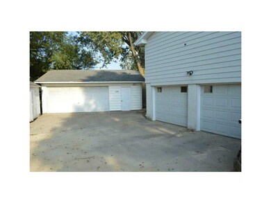 Garage.