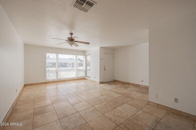 1566 W Lawrence Ln, Phoenix, AZ 85021 - photo 5