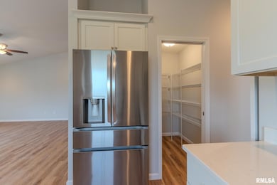 941 9th Ave N, Clinton, IA 52732 - photo 5