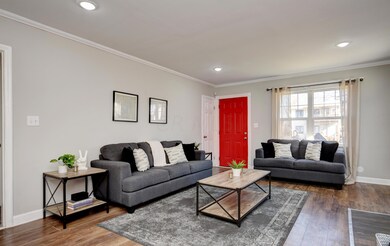 Living Room (2)