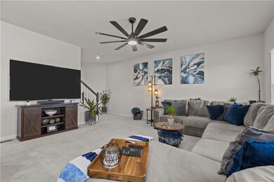 435 Greenwood Dr, Canonsburg, PA 15317 - photo 4