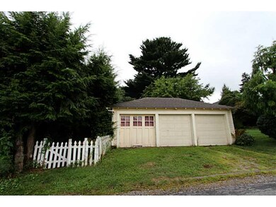 Parking Lot/Garage. 3 Car Detached