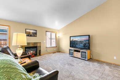 20554 Conifer Ave, Bend, OR 97702 - photo 7