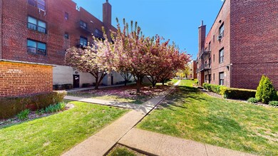 52-21 39th Rd unit 2B, Woodside, NY 11377 - photo 4