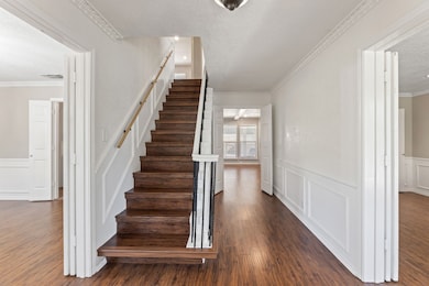 817 Sylvan Dr, Fort Worth, TX 76120 - photo 5