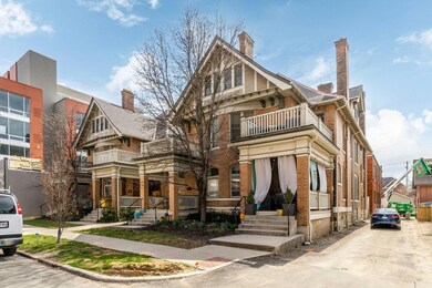 2021-03-23 17 W 3rd Ave #221 02