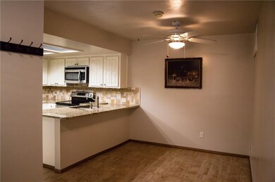 11309 Benttree Cir, Oklahoma City, OK 73120 - photo 4