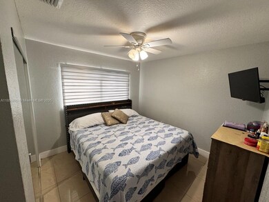 11425 NW 87th Place, Hialeah, FL 33018 - photo 4