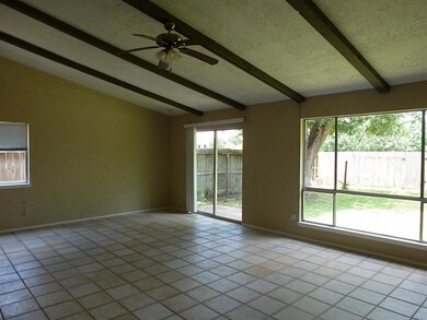 16907 Bougainvilla Ln, Friendswood, TX 77546 - photo 3