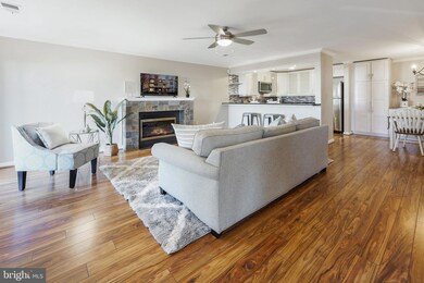 306B Locust St SE unit 15, Vienna, VA 22180 - photo 5