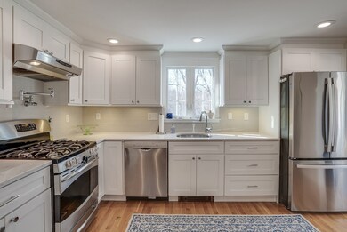 13 Appletree Ln, Bedford, MA 01730 - photo 4