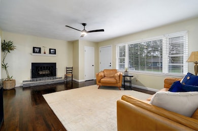 1337 N Fender Ave, Springfield, MO 65803 - photo 3