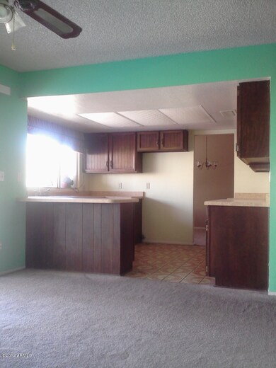 Kitchen Photo 1