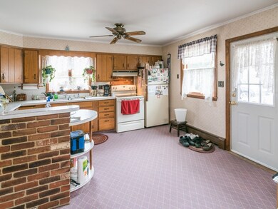 7 Dodge St, Haverhill, MA 01832 - photo 4