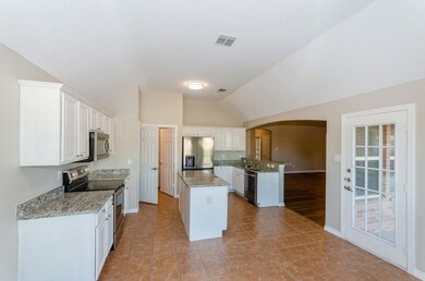 2226 Taylor Dr, Weatherford, TX 76087 - photo 2