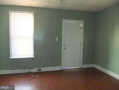 340 S Locust St, Hagerstown, MD 21740 - photo 2