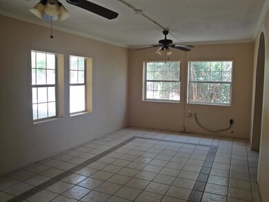 420 Garfield St, Laredo, TX 78040 - photo 7