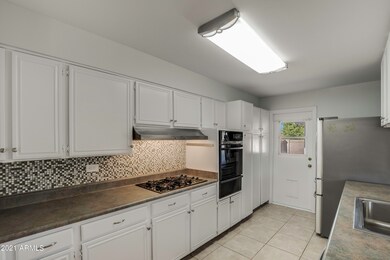 3042 E Desert Cove-6