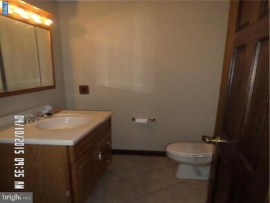 211 Hooton Rd, Mount Laurel, NJ 08054 - photo 5