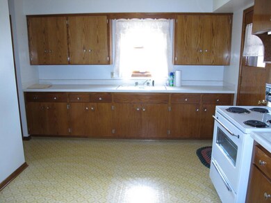 12-245kitchen1