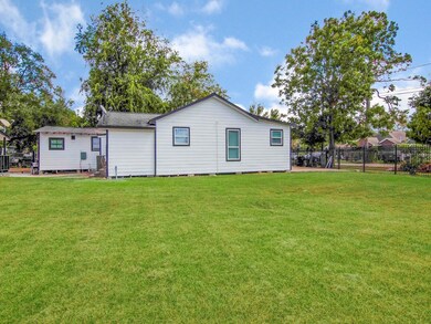 721 Doverside St unit 3, Houston, TX 77022 - photo 6