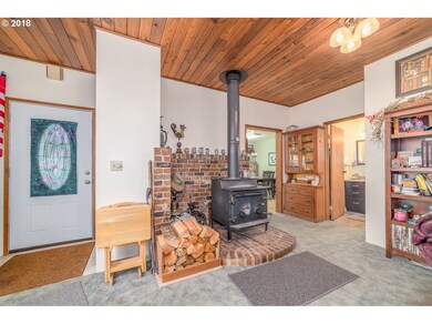 483 C St, Creswell, OR 97426 - photo 5