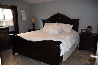 256 Independence Way, Independence, OR 97351 - photo 2