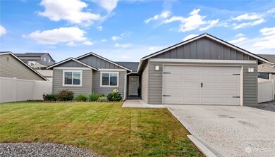 2169 Maryhill St, East Wenatchee, WA 98802 - photo 2