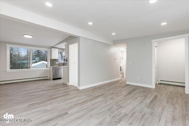 05-Upstairs Living Room-DW-3310-Edit