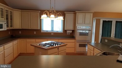 171 Peach Tree Ln, Bunker Hill, WV 25413 - photo 5