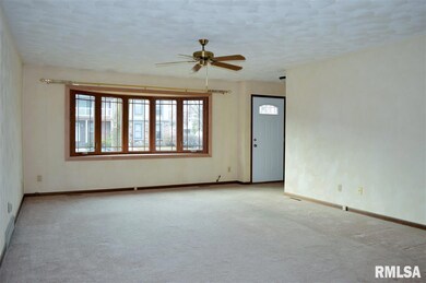 4621 Warren St, Davenport, IA 52806 - photo 5