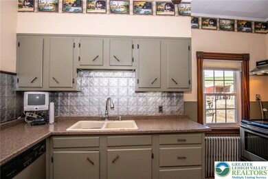 5727 Youngs Hill Rd, Easton, PA 18040 - photo 6