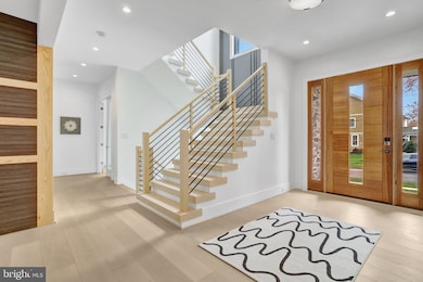 6820 Broyhill St, McLean, VA 22101 - photo 7