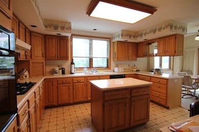 5679 Concord Dr, Fitchburg, WI 53575 - photo 5