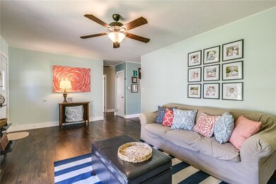 807 NW 9th St, Bentonville, AR 72712 - photo 4