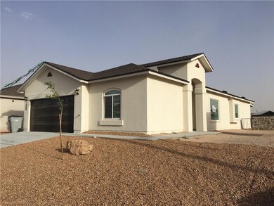 14800 Hunters Grove Ave, El Paso, TX 79938 - photo 2