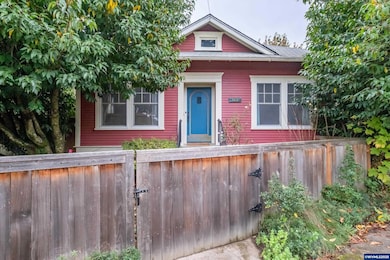 1003 SW 10th St, Corvallis, OR 97333 - photo 2